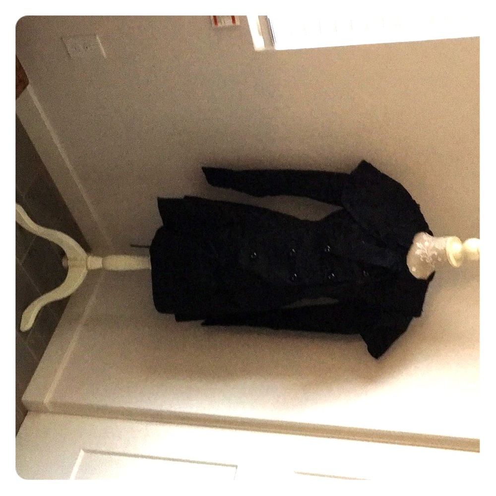 COPY - A black classic blazer more for dress wear